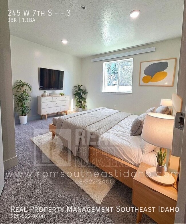 Photo - 245 W 7th S Unit 3