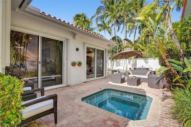 Photo - 1529 Shoreline Way