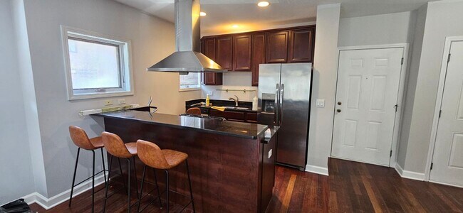 Photo - 3359 S Ashland Ave Unidad 1R