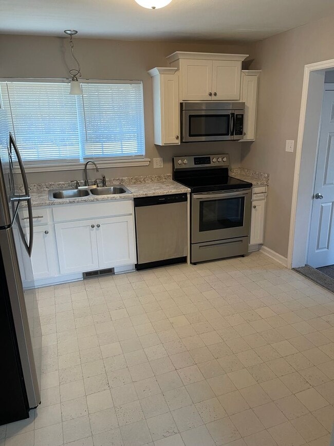 Photo - Renovated 1950's 3 Bedroom Home For Rent!