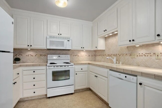 Photo - "Charming 3-Bed, 2-Bath Oasis in Capitola's Prime Park Ave Location"