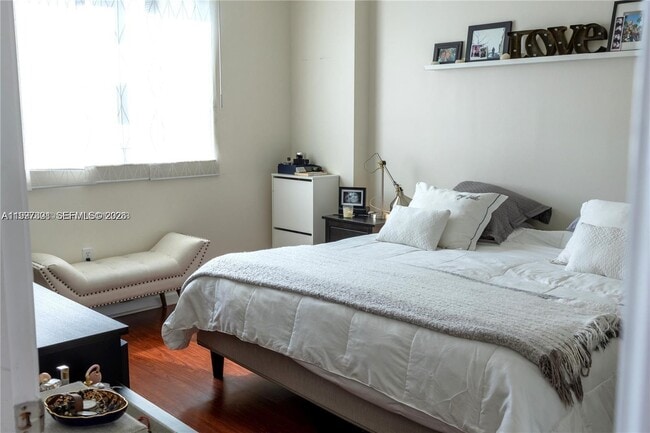 Photo - 2775 NE 187th St Unidad 629