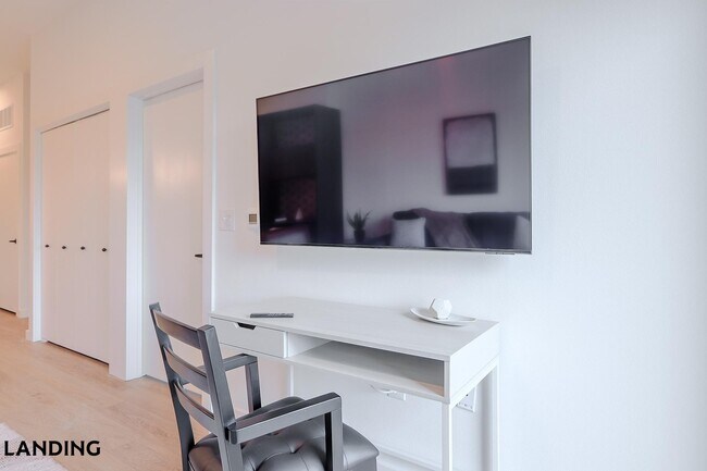 Photo - 2623 Keene St Unit 423