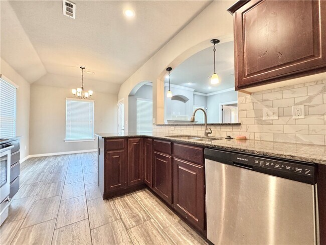 4687 W Croft Dr