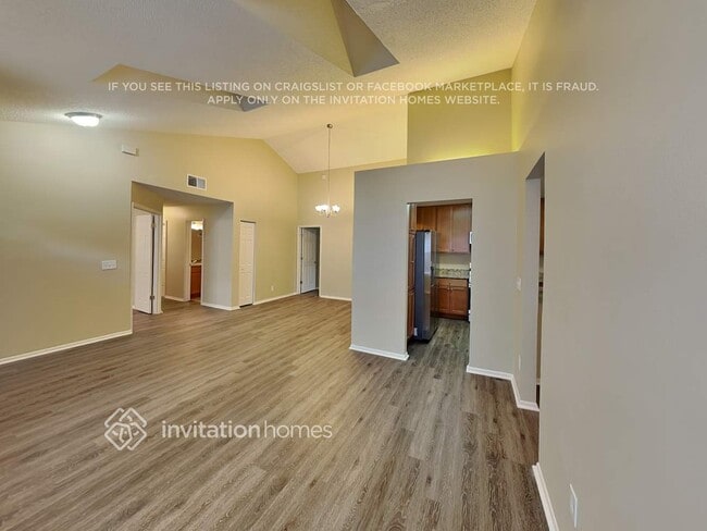 Photo - 176 Edgewater Cir