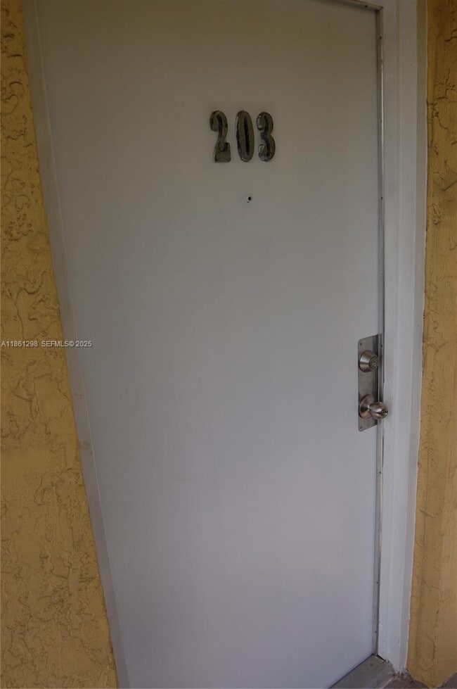 Photo - 1334 Collins Ave Unidad 203