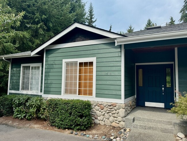 Photo - Prime Poulsbo... 3 bedroom with office ava...