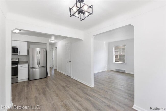 Photo - 19974 Ferguson St