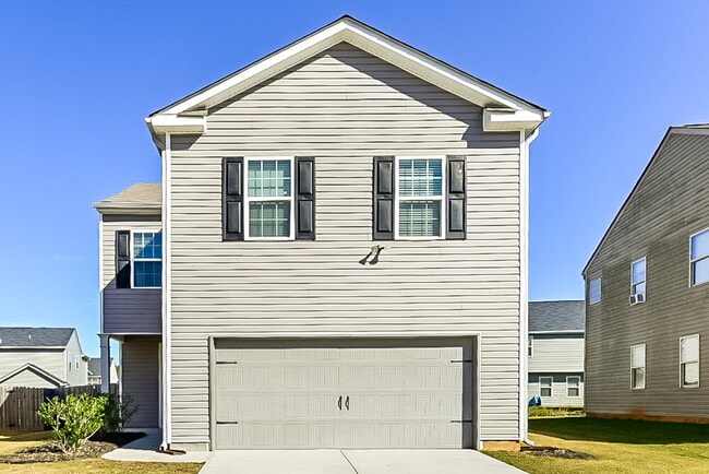 Building Photo - 2901 S Hills