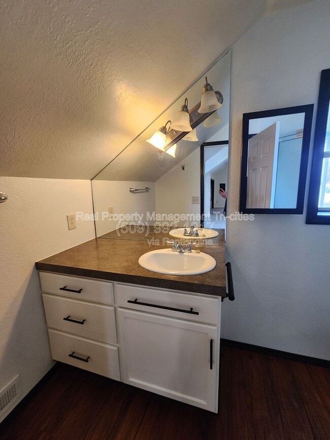 Photo - 721 S Union St