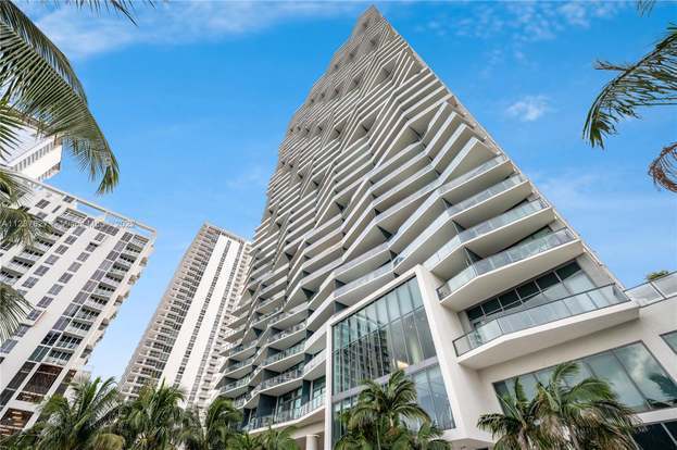 Photo - 460 NE 28th St