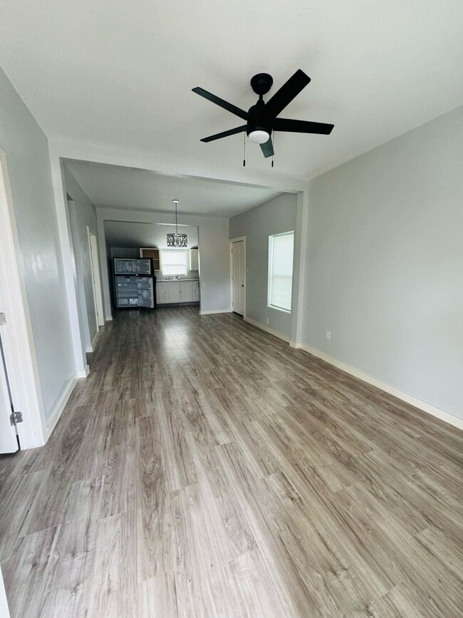 Photo - 1317 Santa Maria Ave