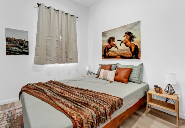 Photo - 574 Niagara St Unit Apt 1