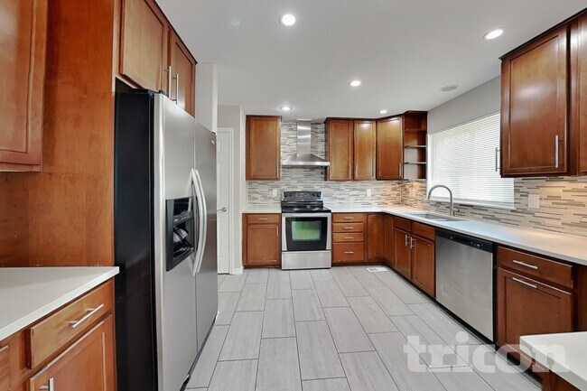 Photo - 1392 S Akron Ct