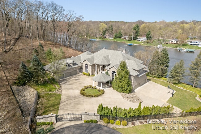 Photo - 7635 Sandy Hollow Ln SE