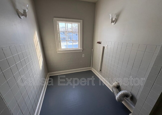 Photo - 2025 Pauline St