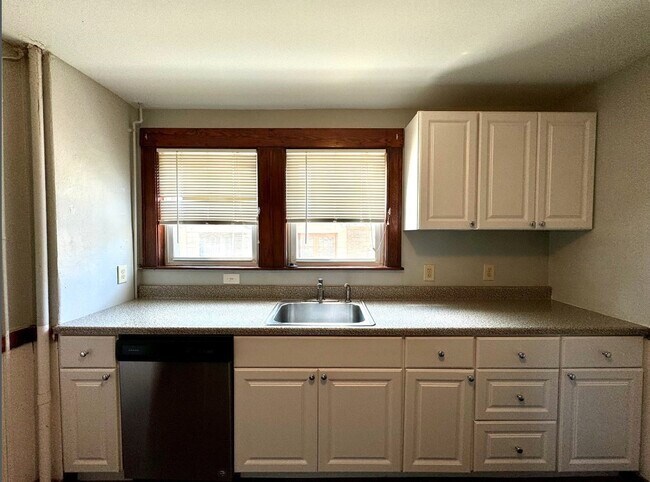 250 Hyde Park Ave Unidad 1A