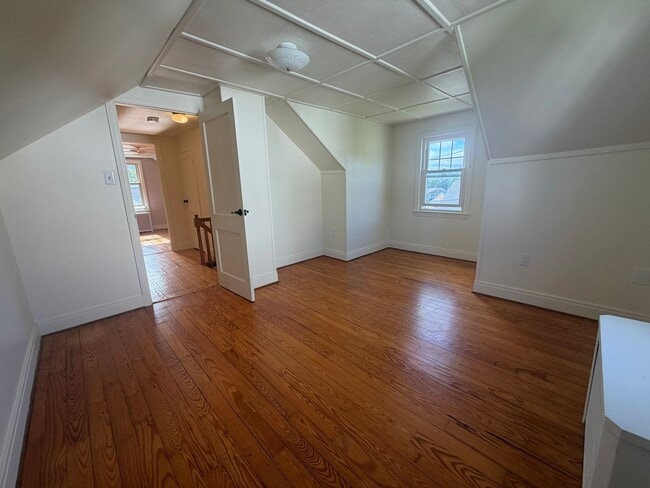 Photo - 5 E Walnut St