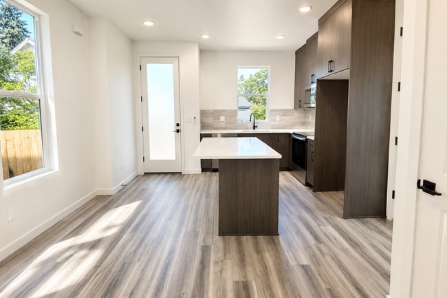 Photo - 2907 N Russet St Unit B