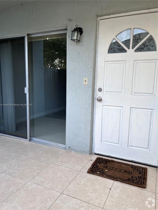 Building Photo - 15400 SW 81st Cir Ln Unit 109 Rental
