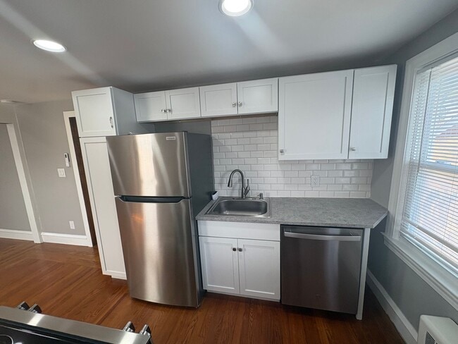 Photo - 1822 Mineral Spring Ave