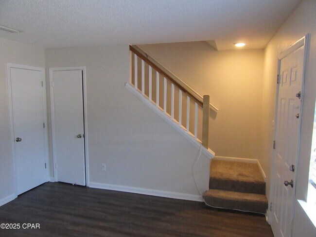 Photo - 2750 W 12th St