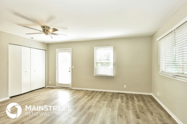 Photo - 110 Louann Ln