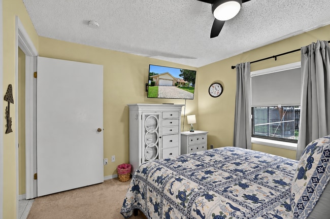 10 Bolling Ln