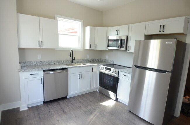 Photo - 1203 E 33rd St Unidad Historic Charming Savannah Duplex