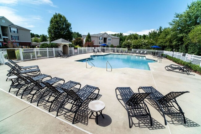 Ashton Park Apartments - Ashton Park Apartments