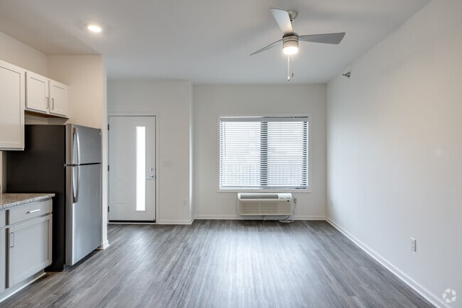 1BR, 1BA - 600SF - Living Area