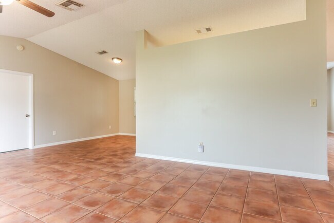 Photo - 2214 SW Jay Ave