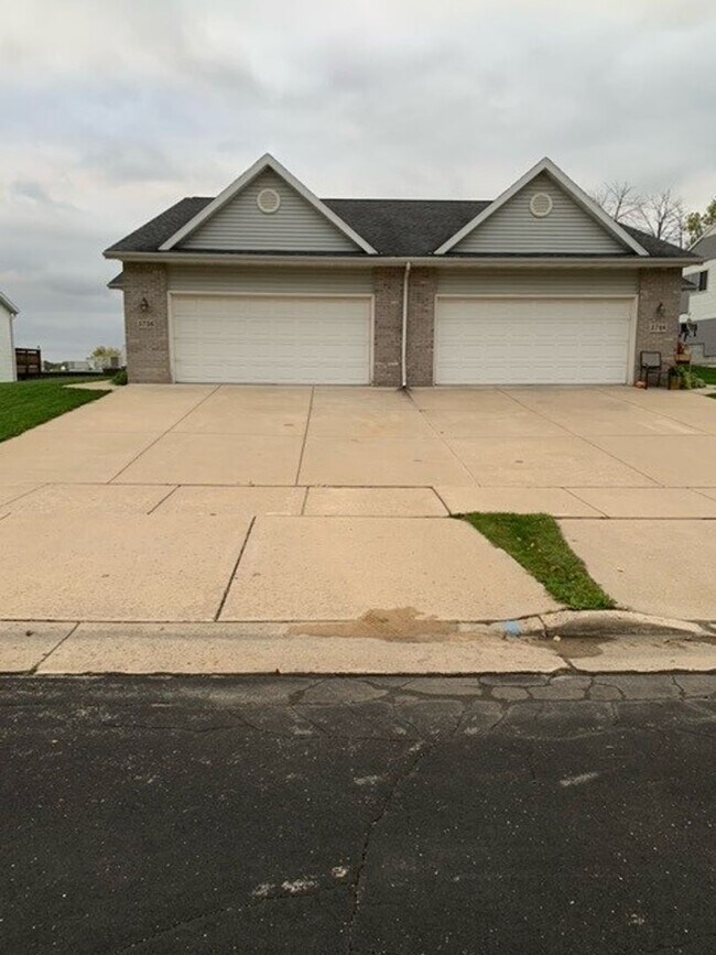 Photo - Lexington Duplex Unit 5756