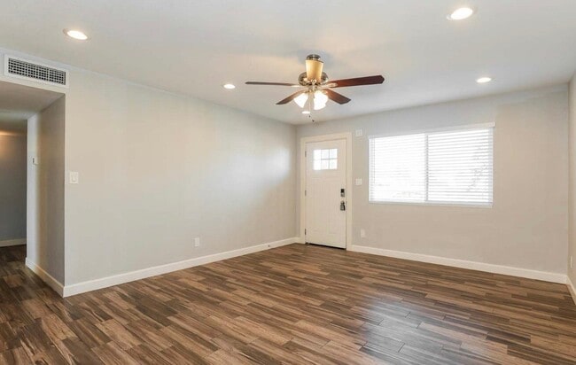 Photo - 6103 S Parkside Dr