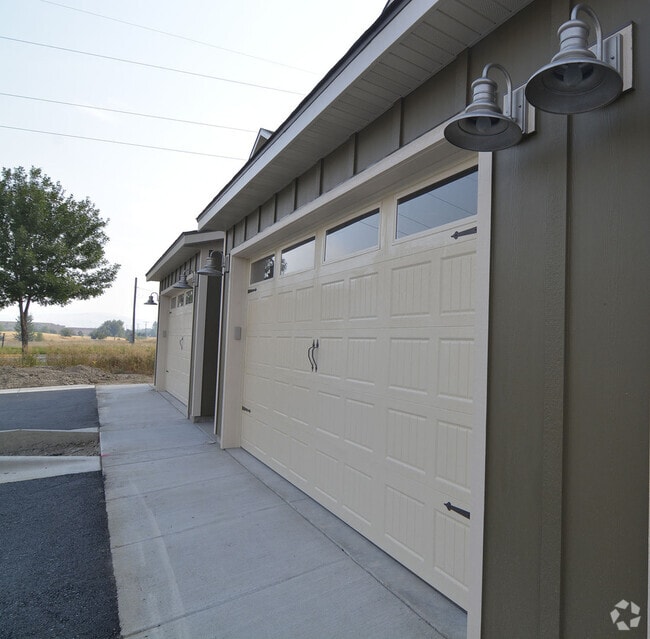Building Photo - Luxury Condo, Center of Bozeman