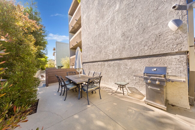 Photo - The Bellingham Apartments