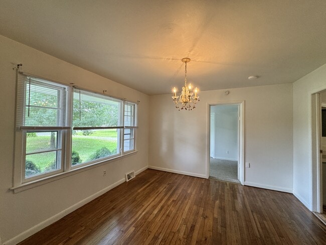 218 Edgewood Dr
