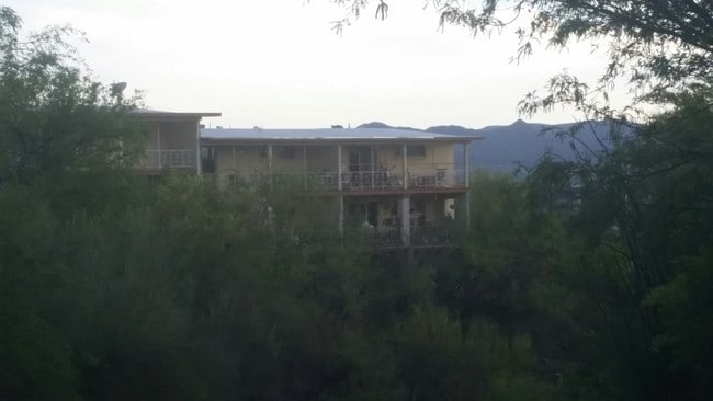 Photo - Catalina Foothills Lodge Apartments
