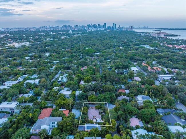 Photo - 3080 Calusa St