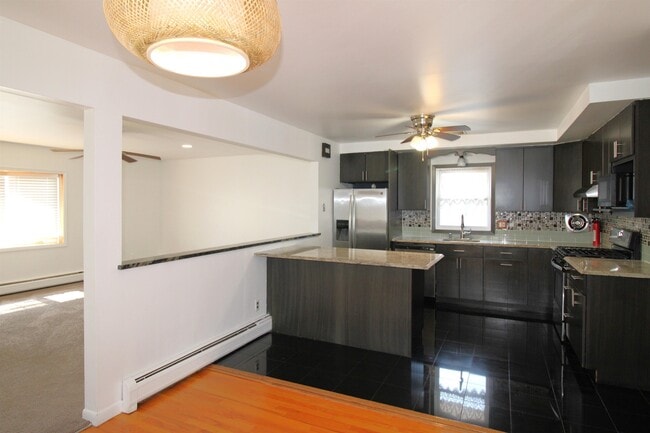 Photo - 803 2ND St Unit 2