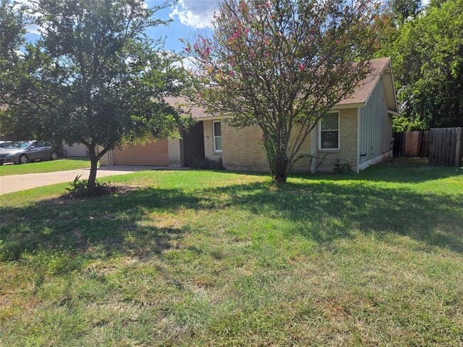 Photo - 6704 Clubway Ln