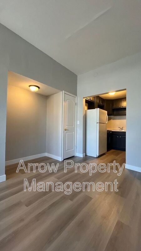 Photo - 1645 E St Unit 1