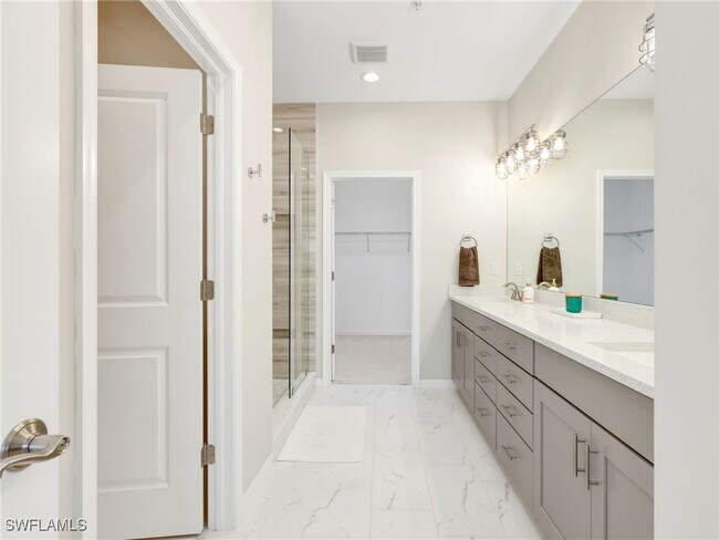 Building Photo - 15177 Butler Lake Dr Unit 201