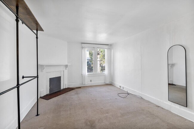 Photo - 1235 E 50th St