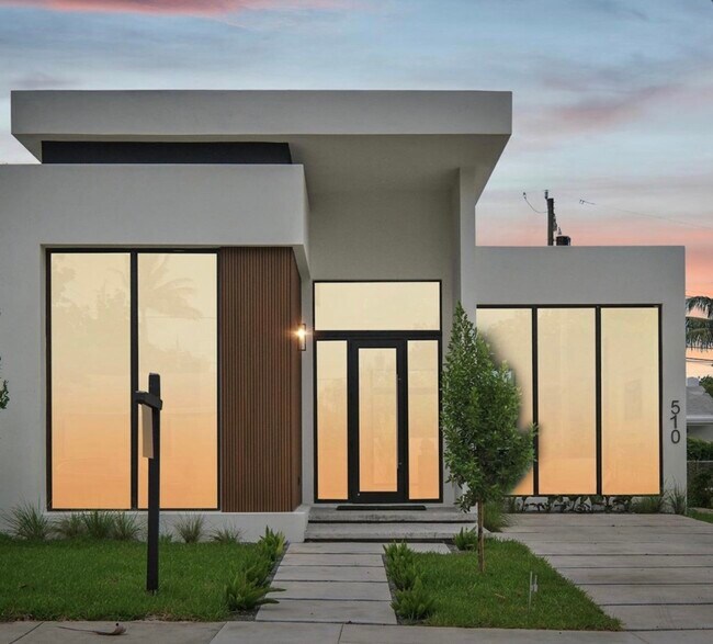 Building Photo - 510 NW 50th St