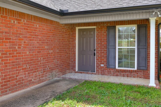 Photo - 1054 Grove Landing Ln