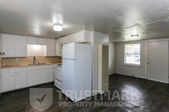 Photo - 404b Hill St Unidad B