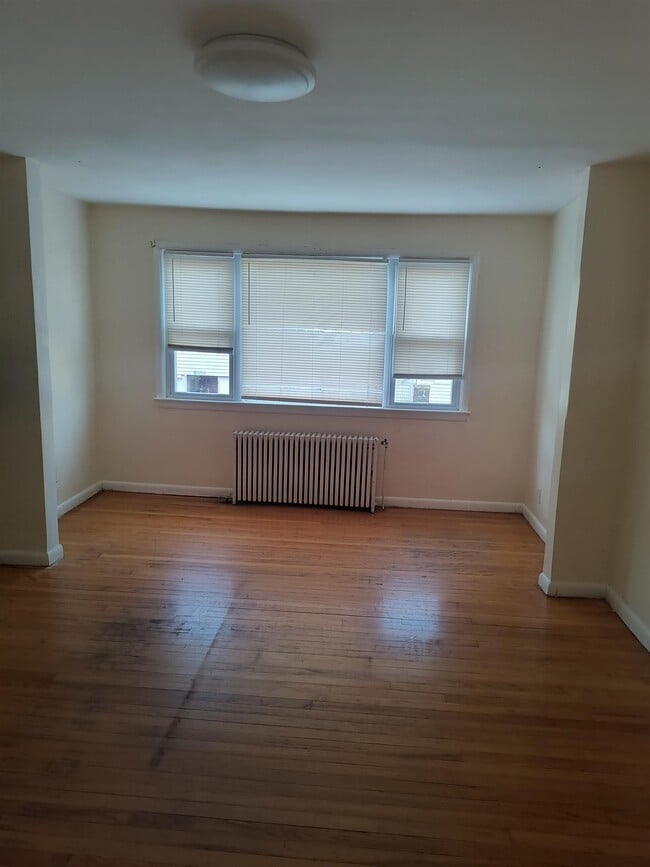 Photo - 6105 Meadowview Ave