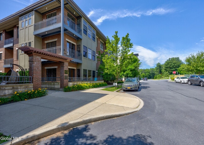 Building Photo - 30 Whistler Ct Unit 136