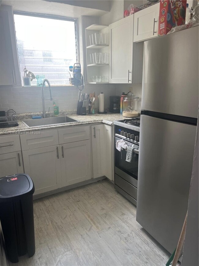Building Photo - 760 Jefferson Ave Unit 8 Rental